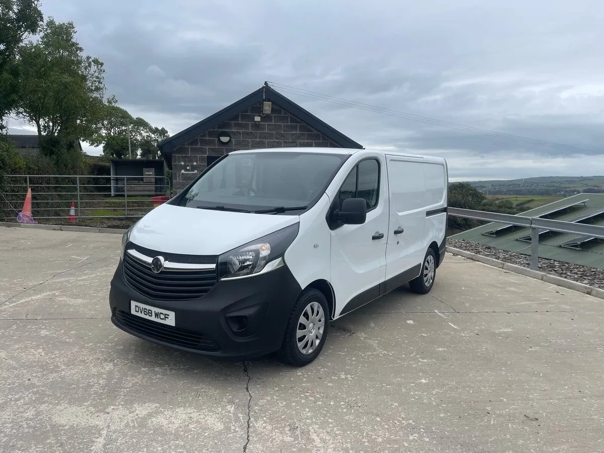 2018 VAUXHALL VIVARO BUSINESS - Image 4