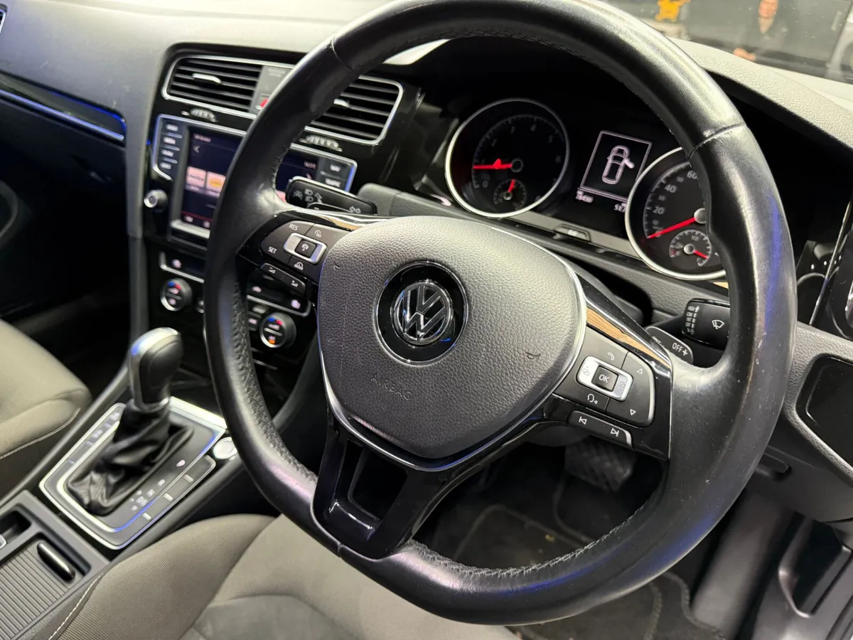 Vw Golf 2014  1.2 Automatic,LOW KM,LIKE NEW - Image 4