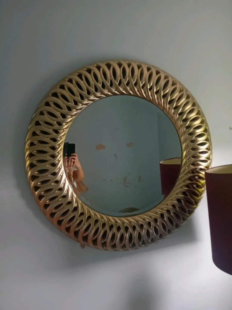 Gold mirror - Image 1