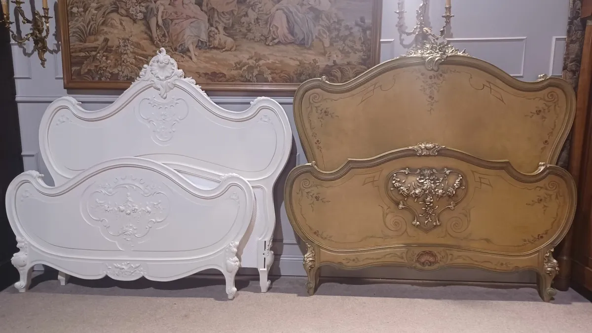 Two antique beds Louis XV - Image 1