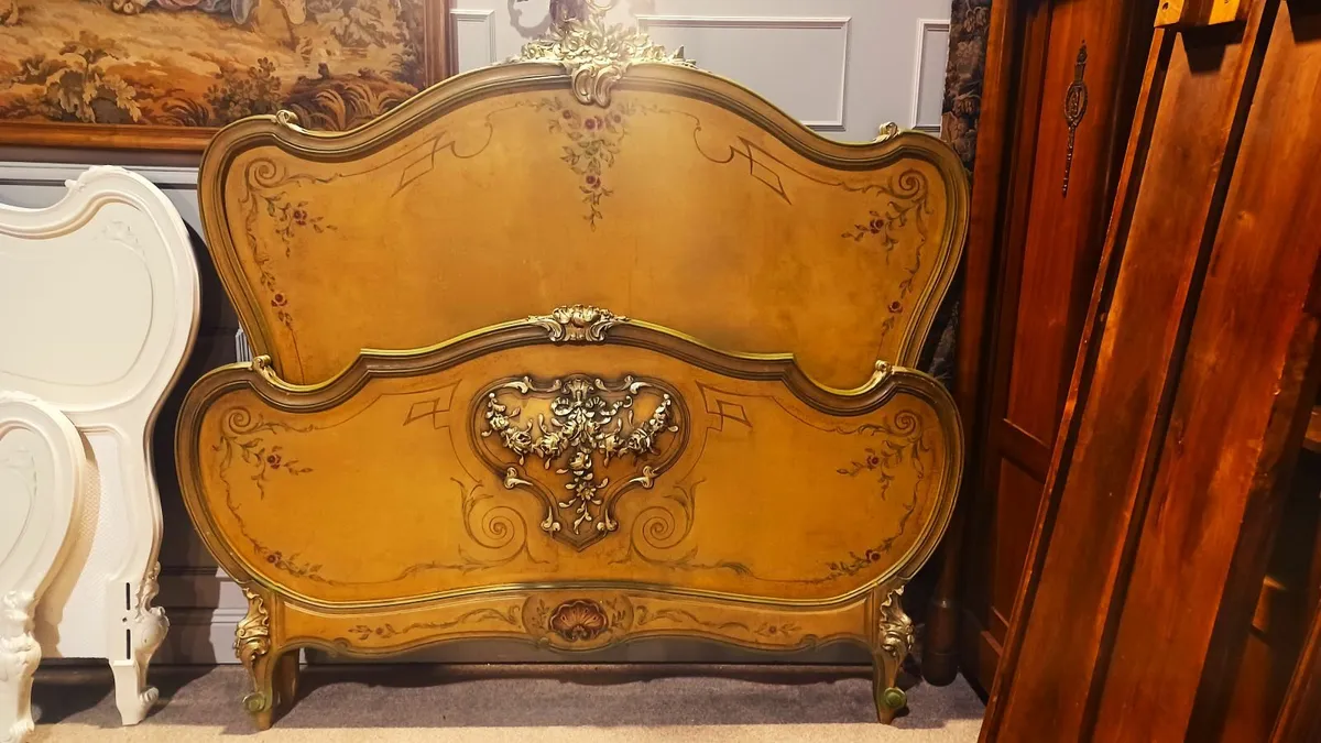Two antique beds Louis XV - Image 4
