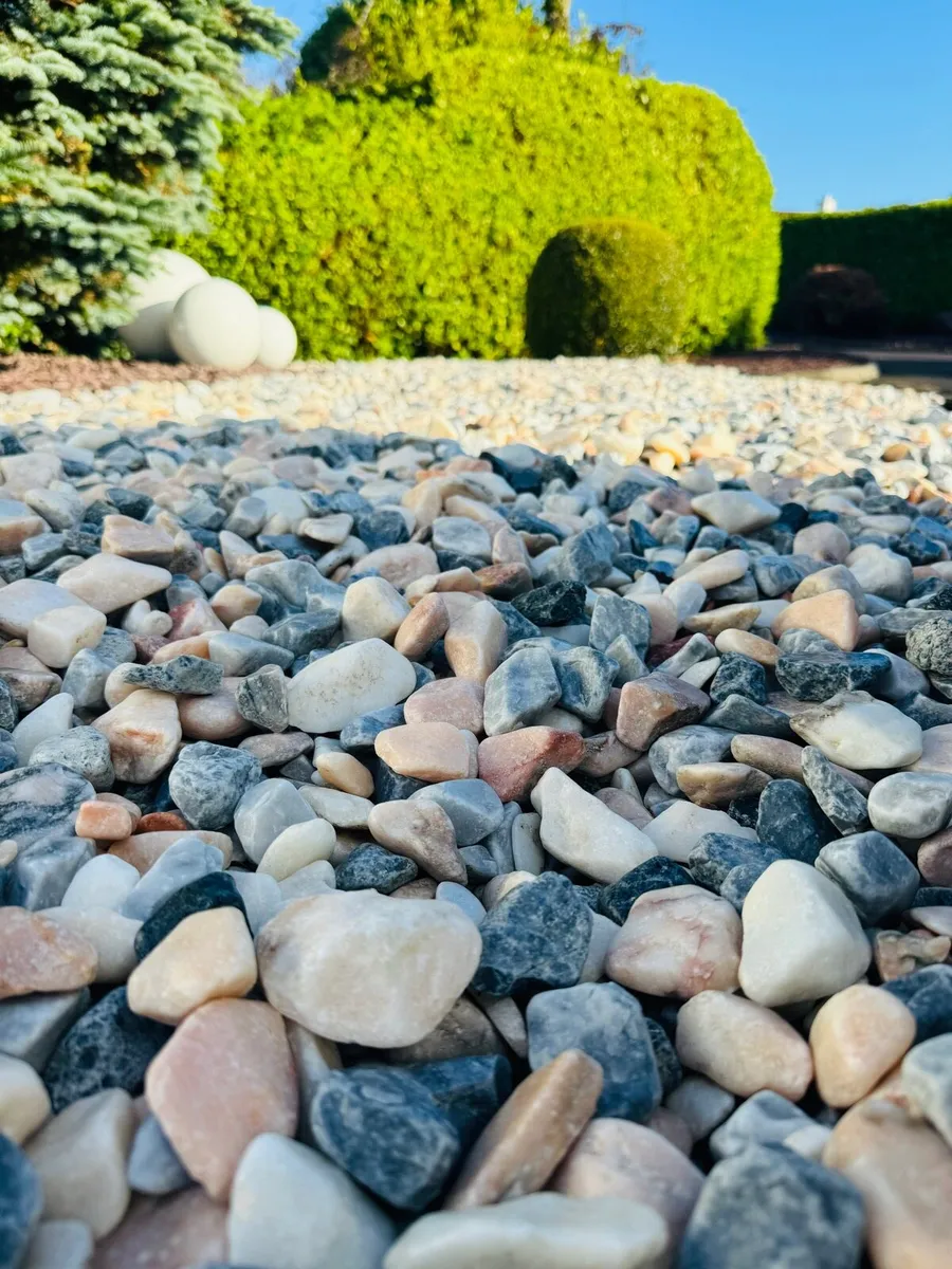 Marble chips, grave stones, chips, pebbles, pearl - Image 3