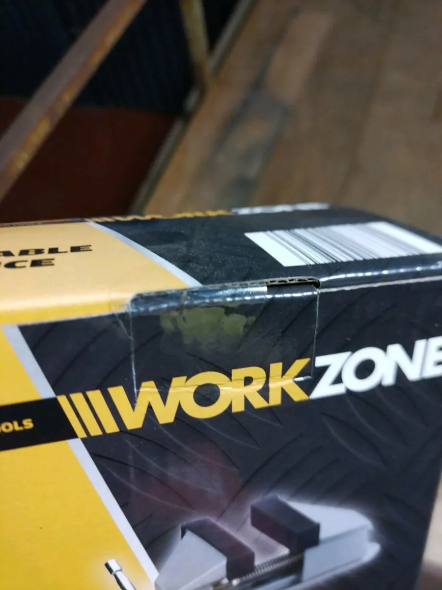 Table Vice - Brand New In Box - Image 4