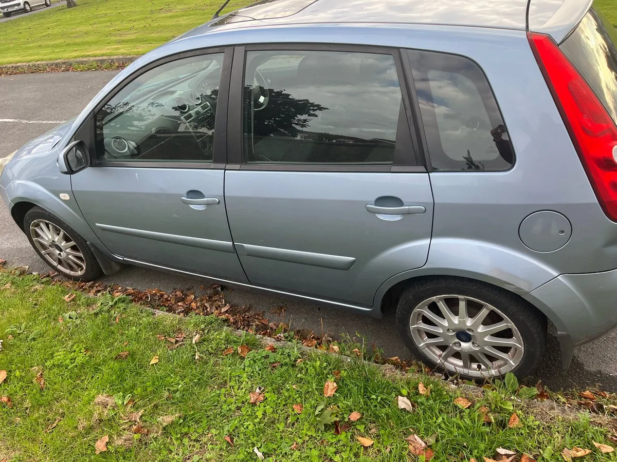 Ford Fiesta Zetec 1.25l petrol 2007 - Image 4