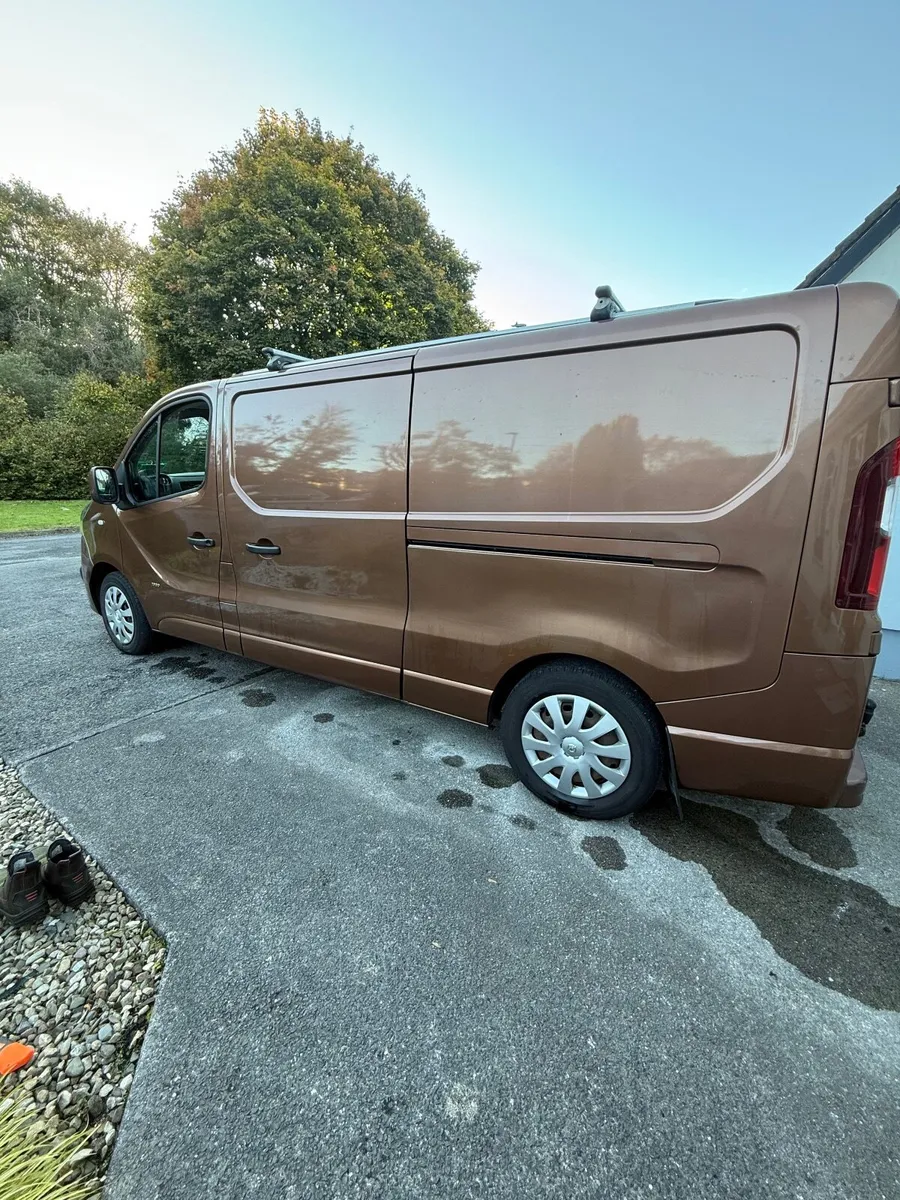 Opel Vivaro 2016 - Image 1