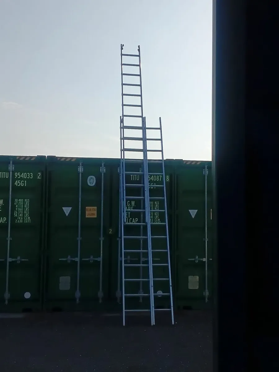 Ladder triple 15 rung - Image 2