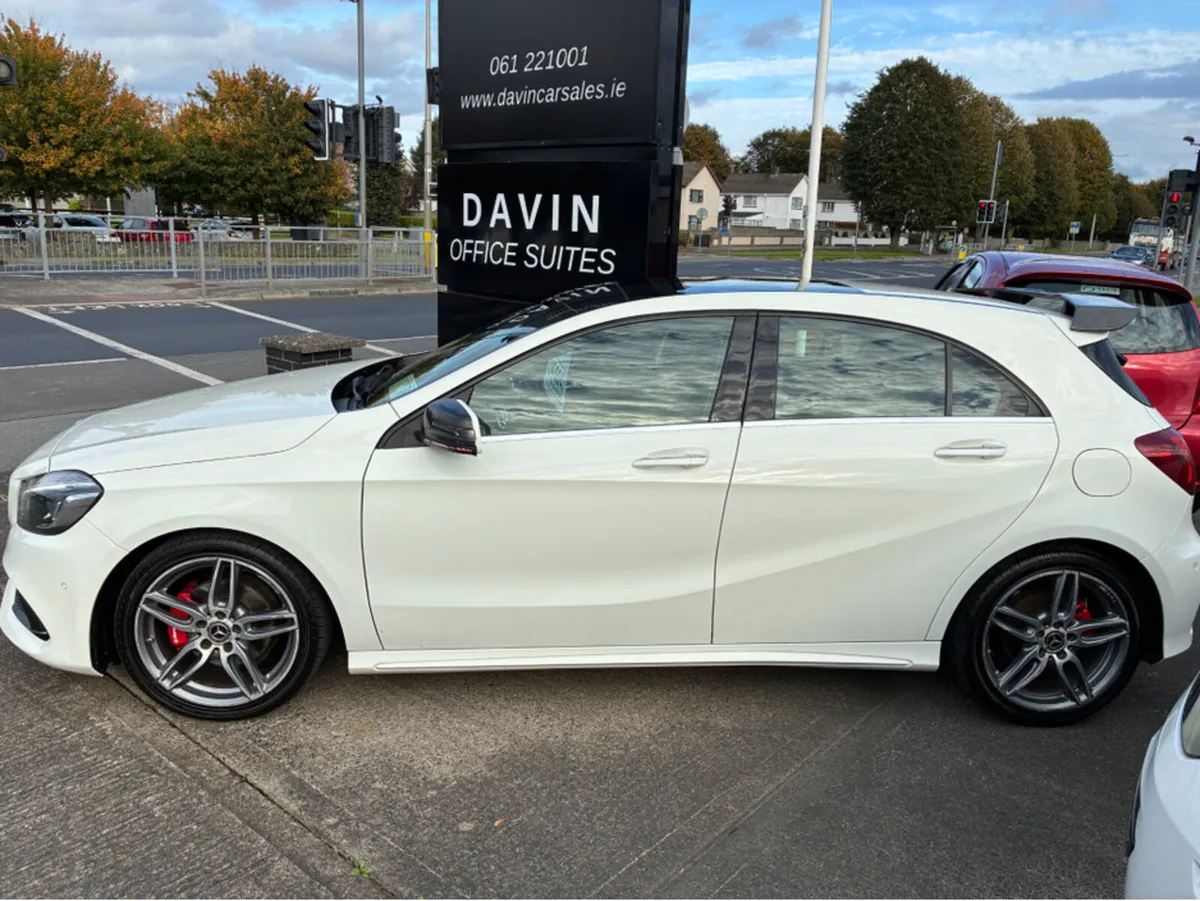 Mercedes-Benz A-Class A180 D AMG LINE PREMIUM PLUS - Image 3