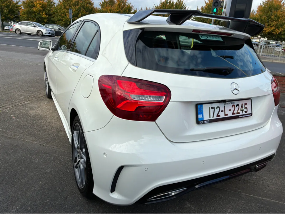 Mercedes-Benz A-Class A180 D AMG LINE PREMIUM PLUS - Image 4