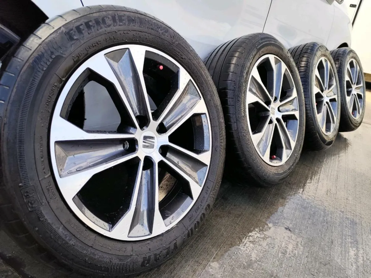 17" Seat alloy wheels like new with good tyres - Image 1