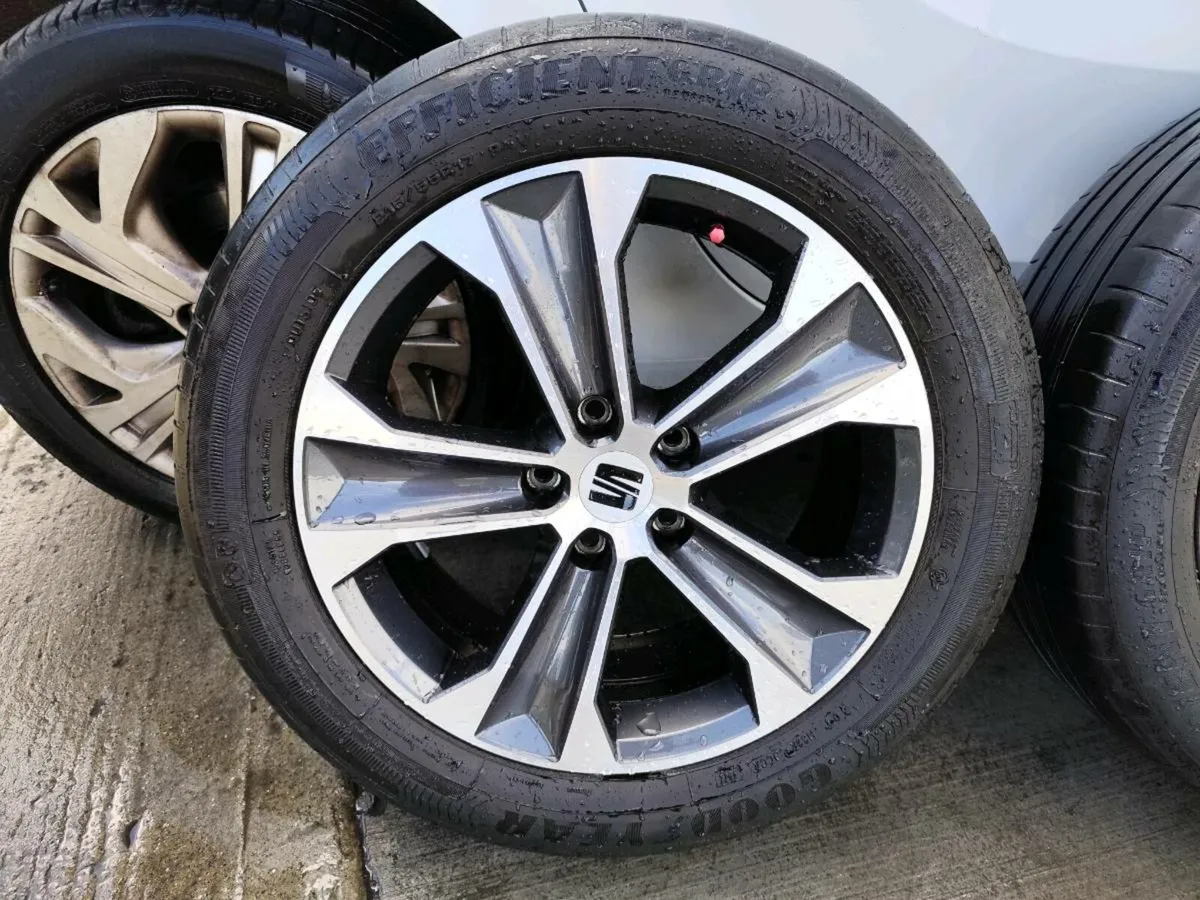 17" Seat alloy wheels like new with good tyres - Image 2