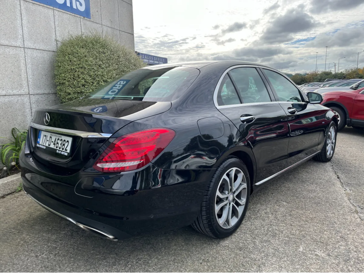 Mercedes-Benz C-Class C350e SPORT PREMIUM 2.0 PETR - Image 4