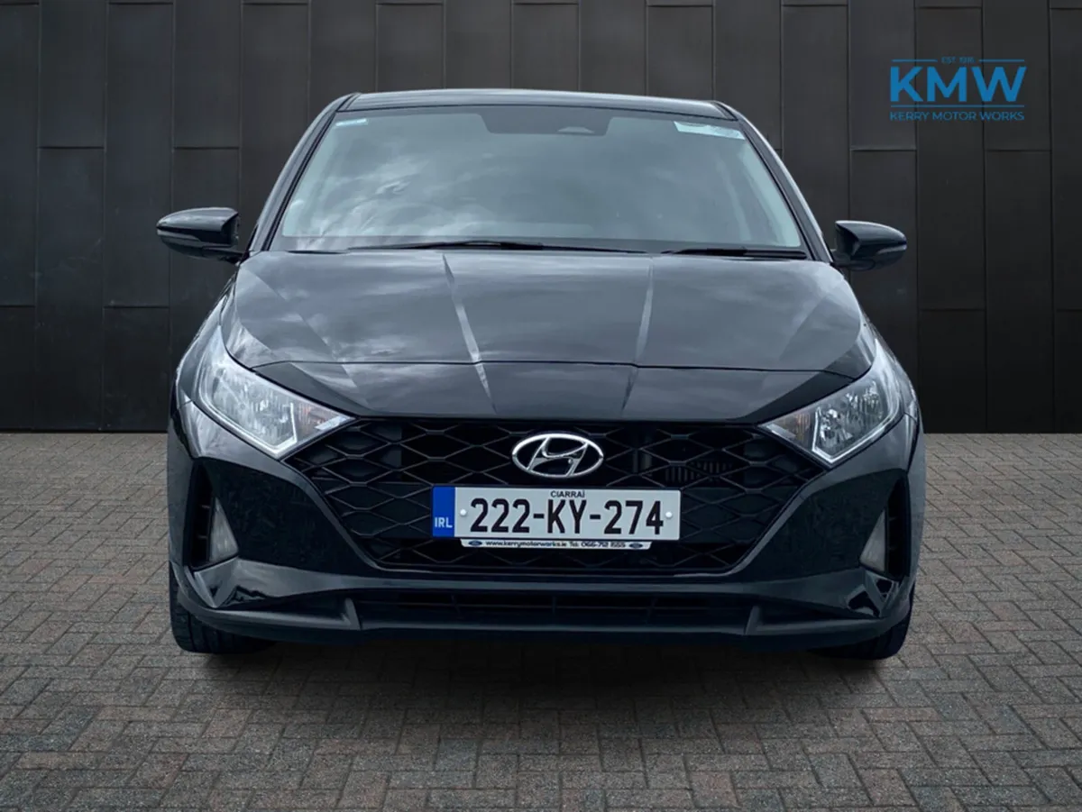 Hyundai i20 Deluxe Plus Automatic - Image 3