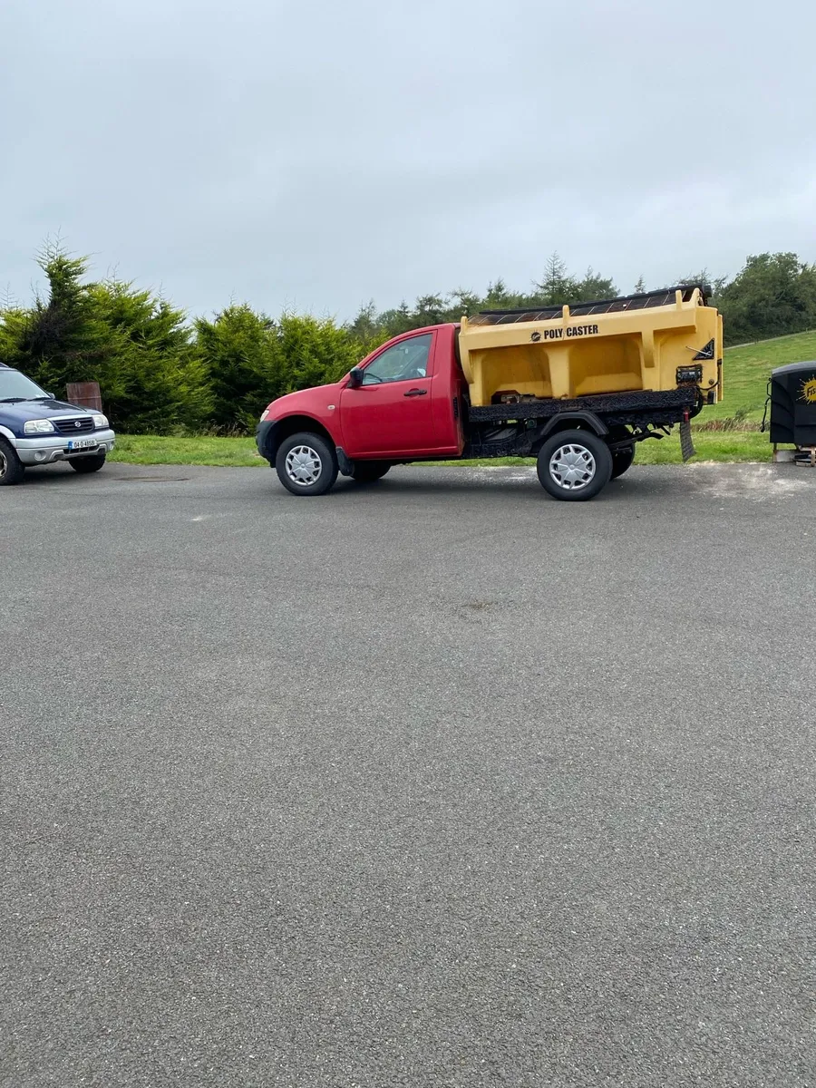 Mitsubishi L200 , 2012 - Image 1