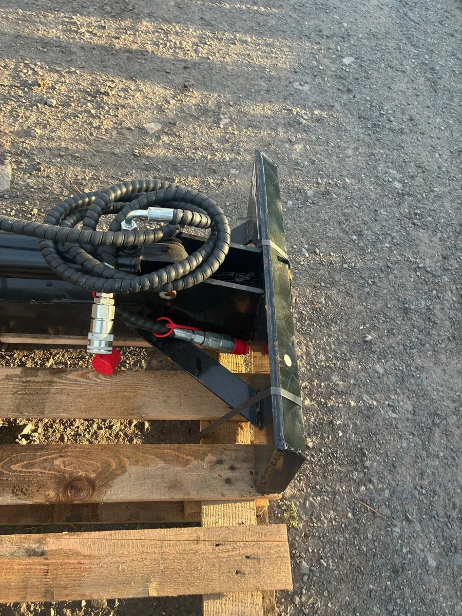 Skidsteer digging arm - Image 2