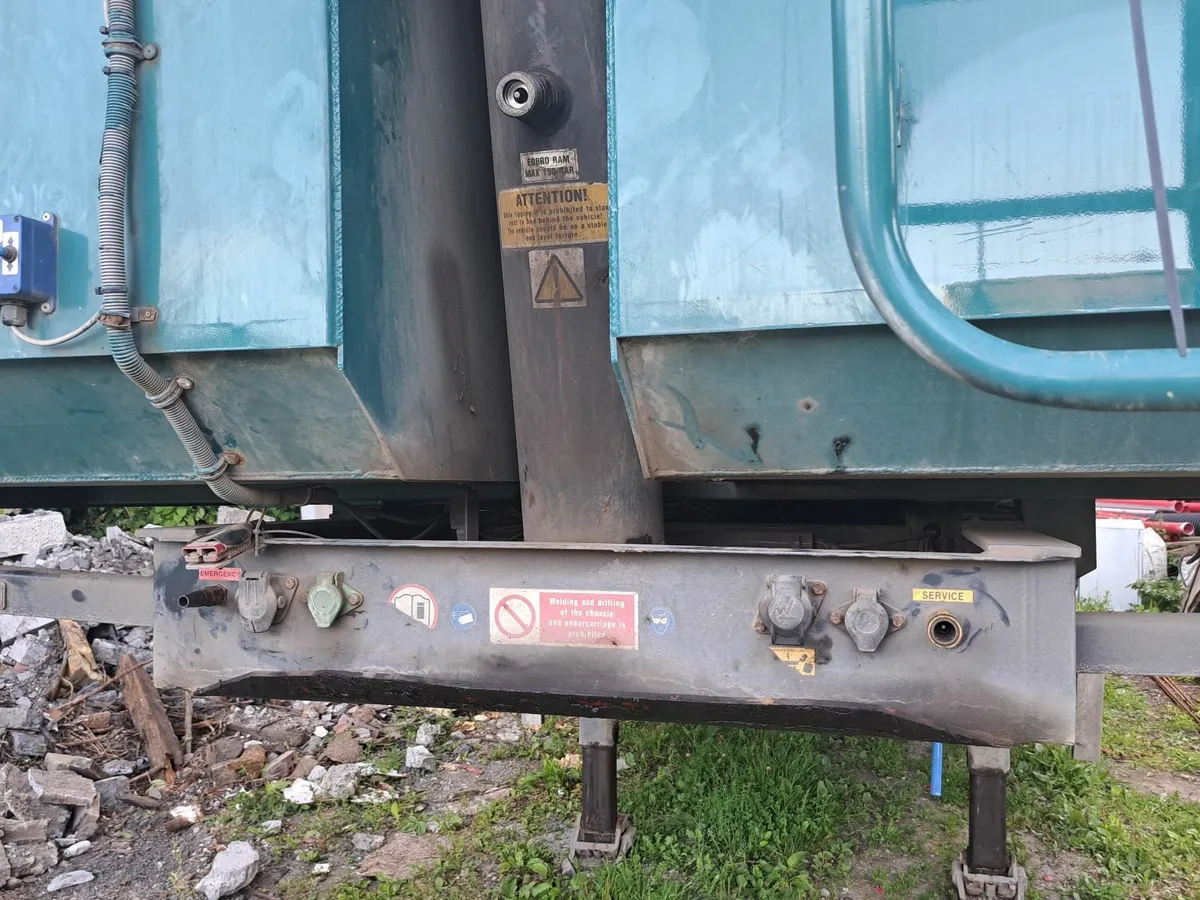 Tipping trailer - Image 3