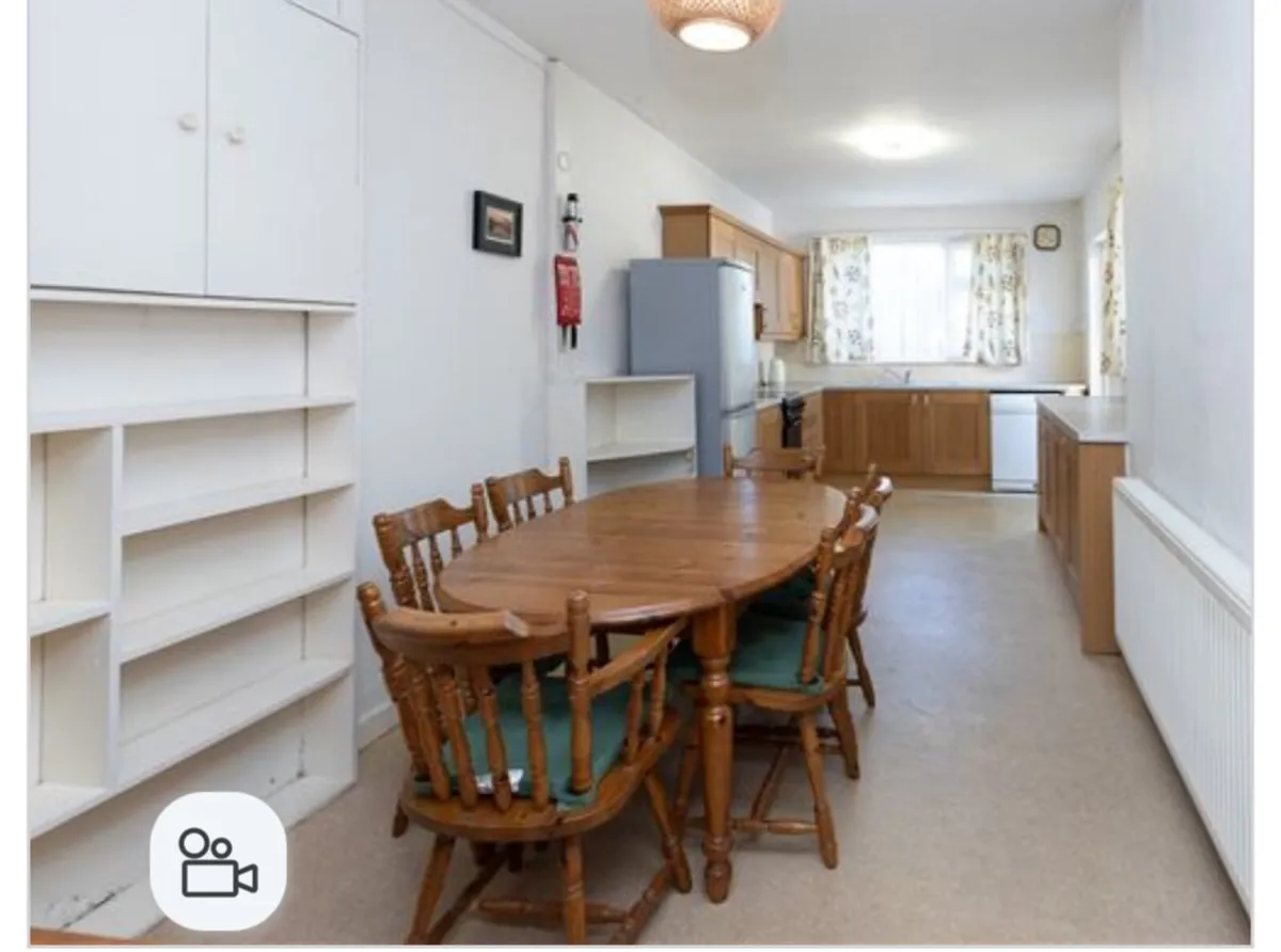 Kitchen table and 6 chairs - Image 2