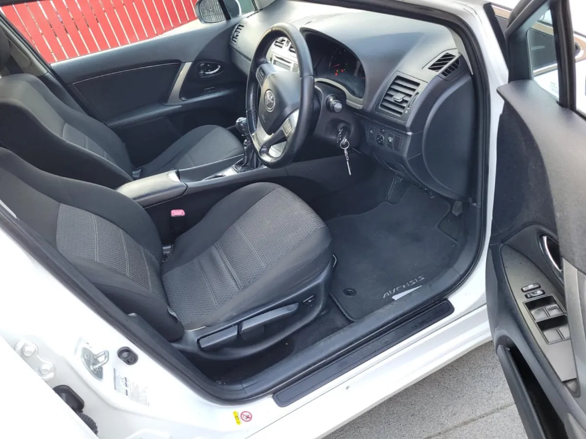 141 Toyota Avensis New Nct Diesel Taxed - Image 4