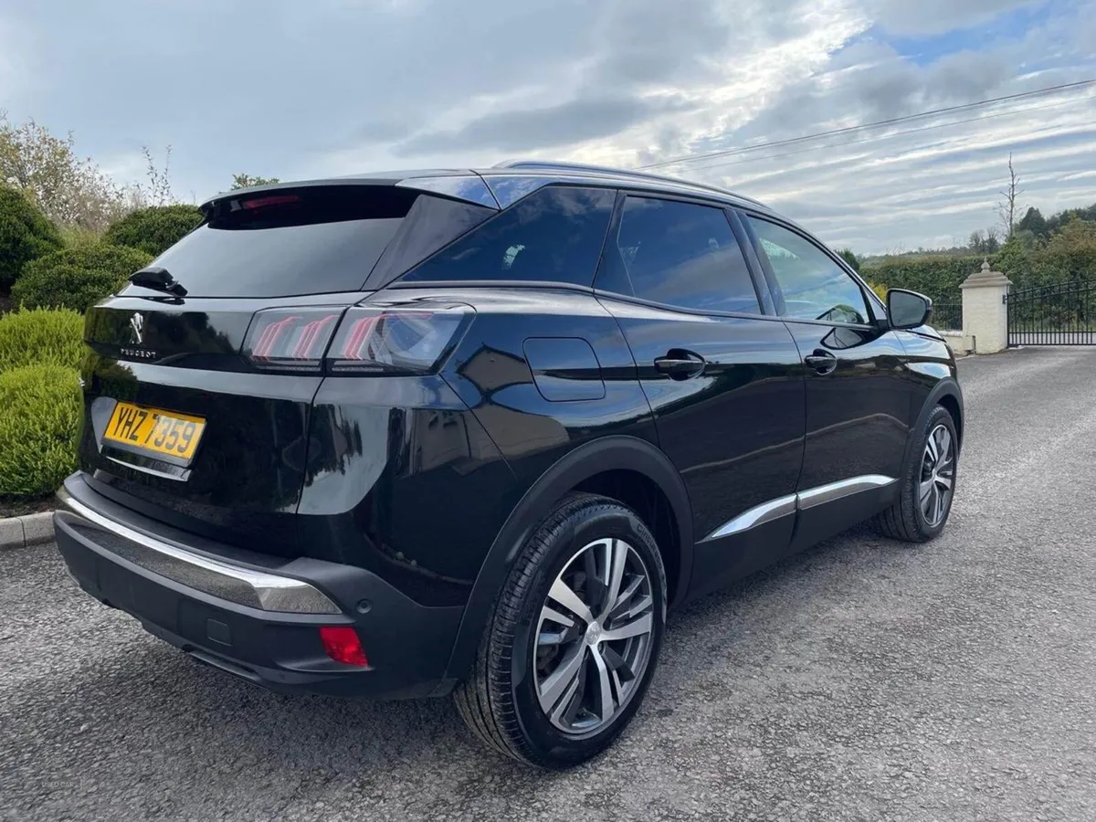 Peugeot 3008 Diesel Estate - Image 2