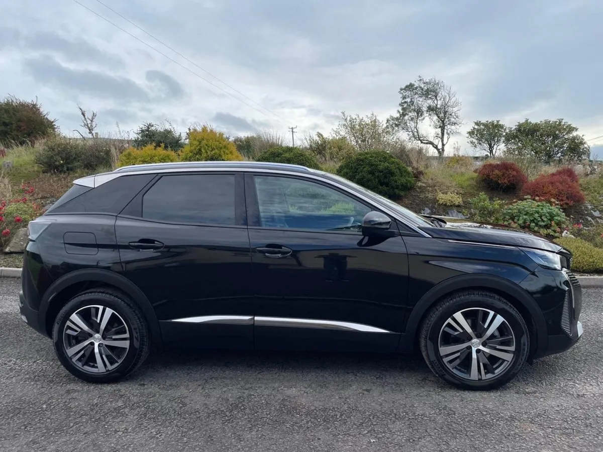 Peugeot 3008 Diesel Estate - Image 3