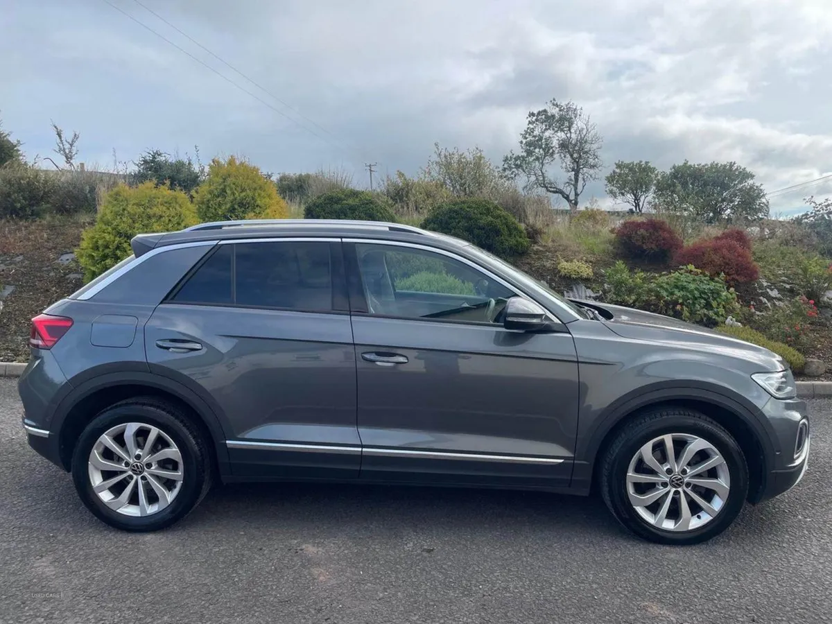 Volkswagen T-Roc Diesel Hatchback - Image 3