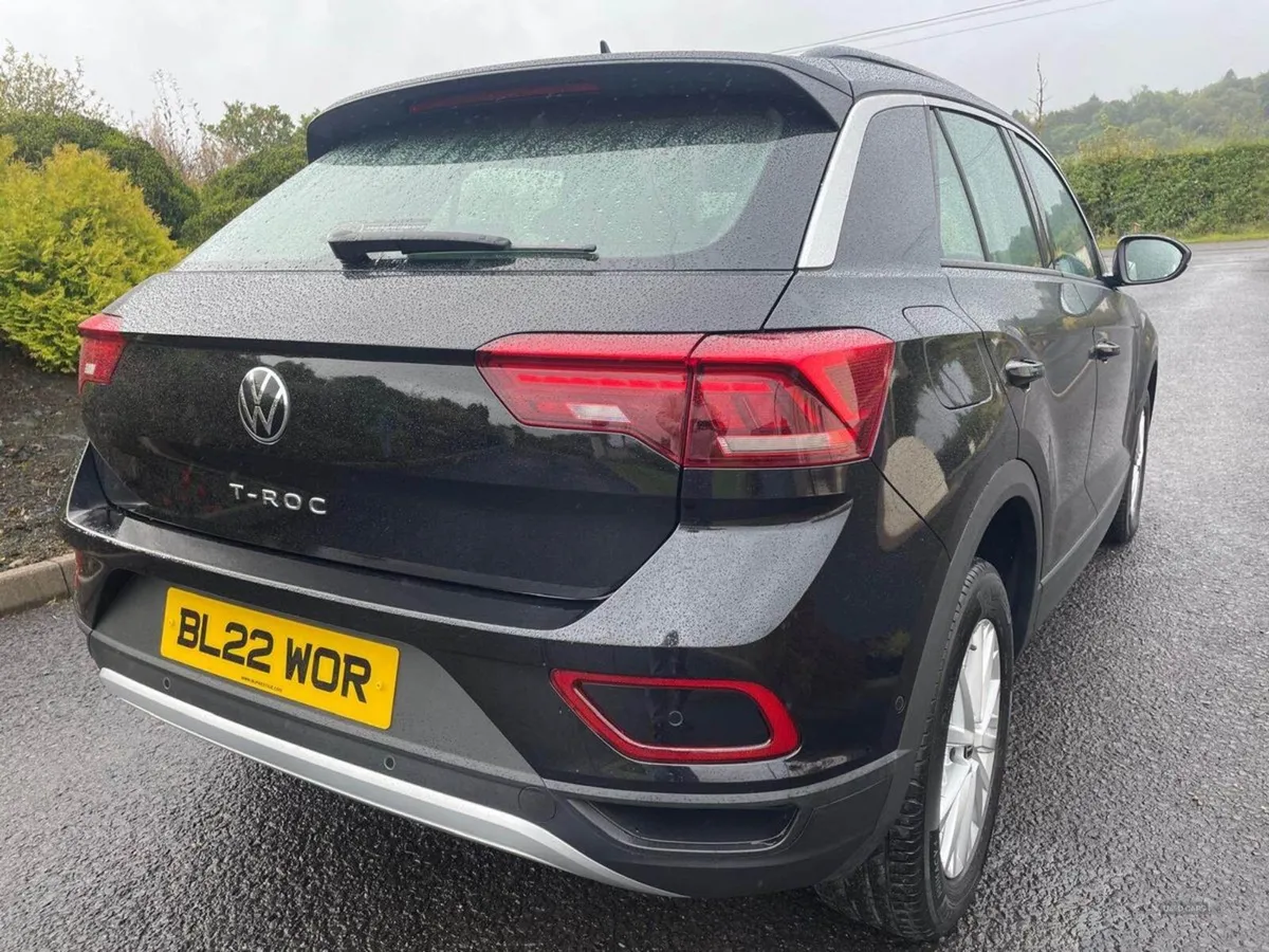 Volkswagen T-Roc Diesel Hatchback - Image 4