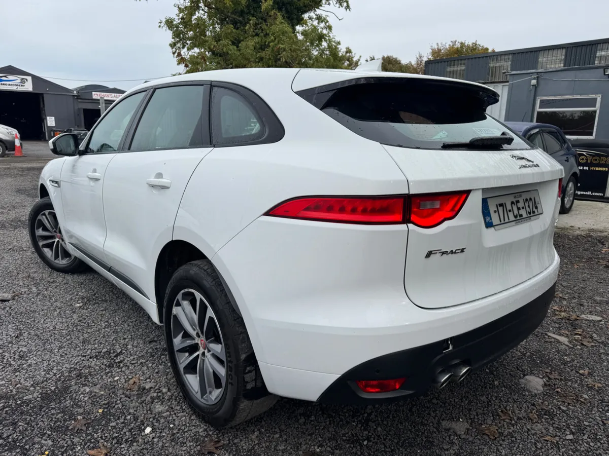 Jaguar F-Pace Sports Automatic - Image 3