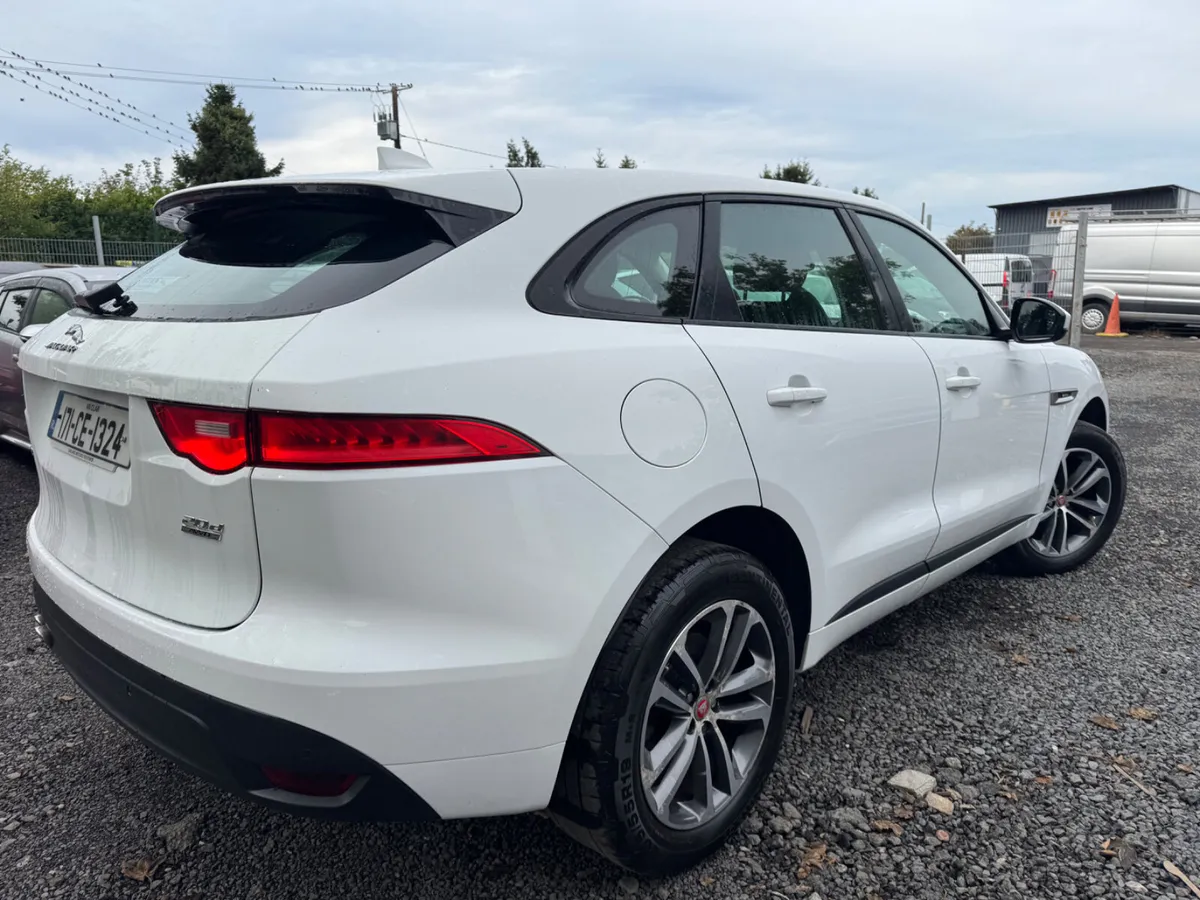 Jaguar F-Pace Sports Automatic - Image 4