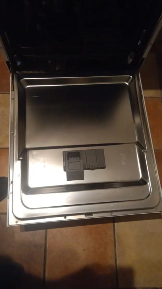 Dishwasher - Image 4
