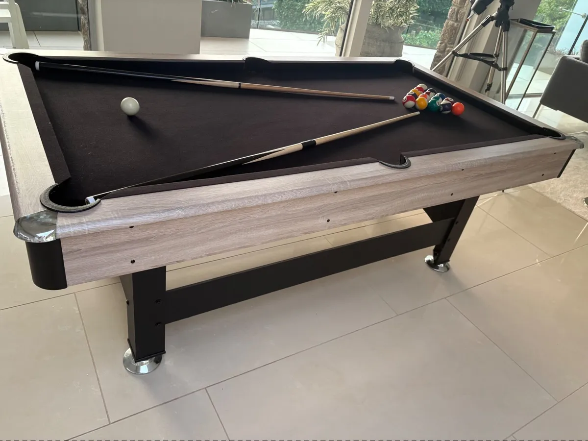 Pool table - Image 2