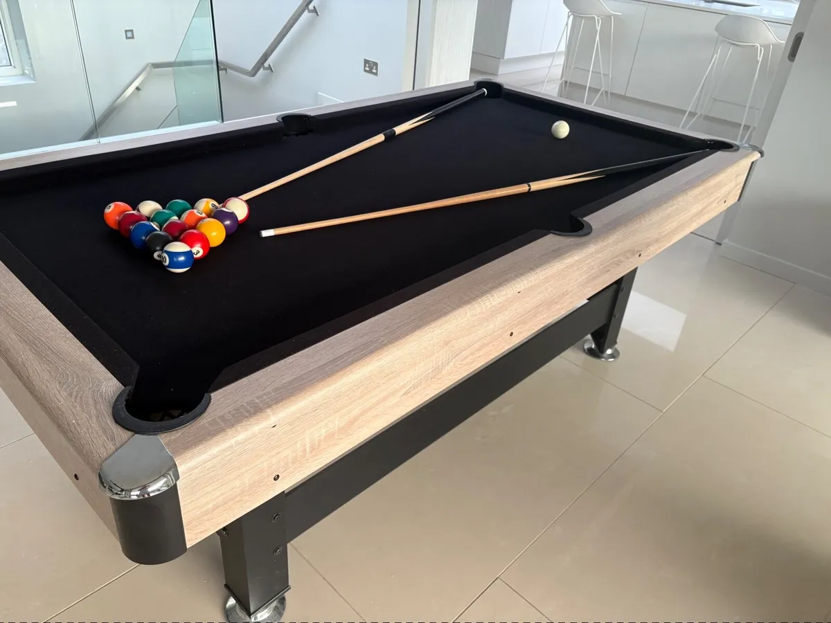 Pool table - Image 4