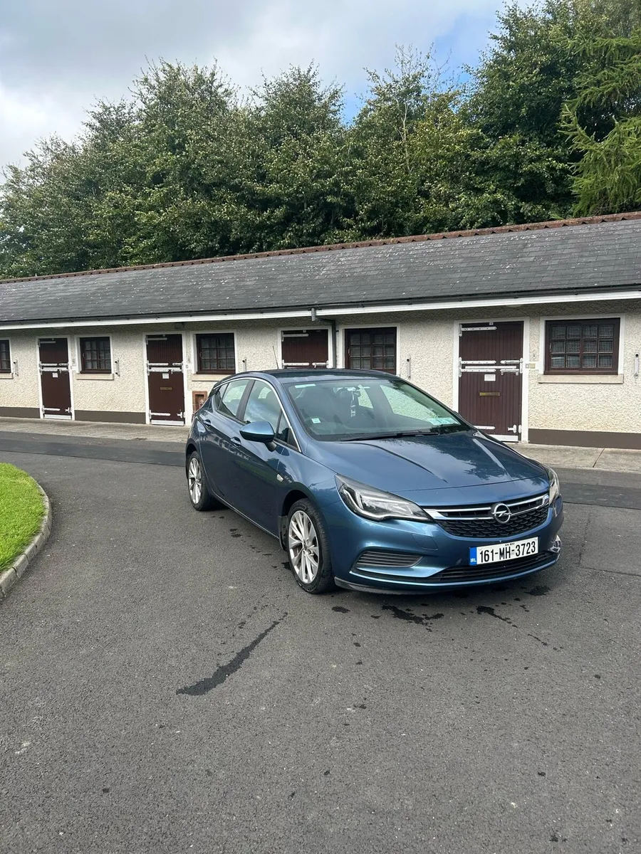 Opel Astra - Image 1