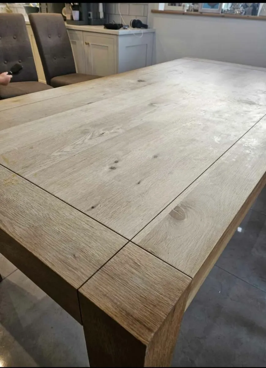 Fantastic OAK TABLE - Image 3