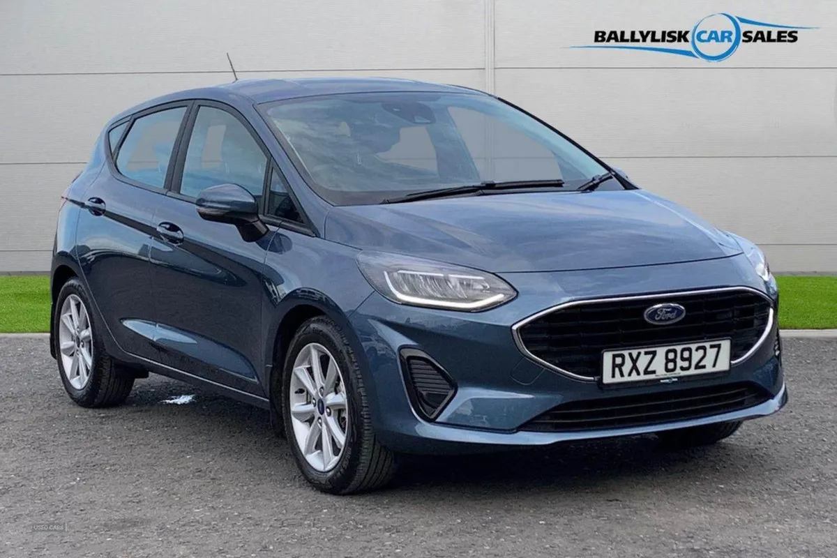 Ford Fiesta 1.0t 100PS Trend in Chrome Blue With - Image 1
