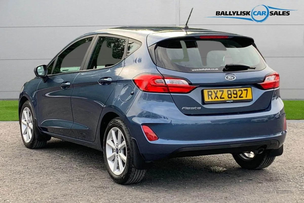 Ford Fiesta 1.0t 100PS Trend in Chrome Blue With - Image 2