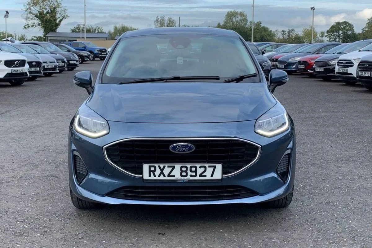 Ford Fiesta 1.0t 100PS Trend in Chrome Blue With - Image 4