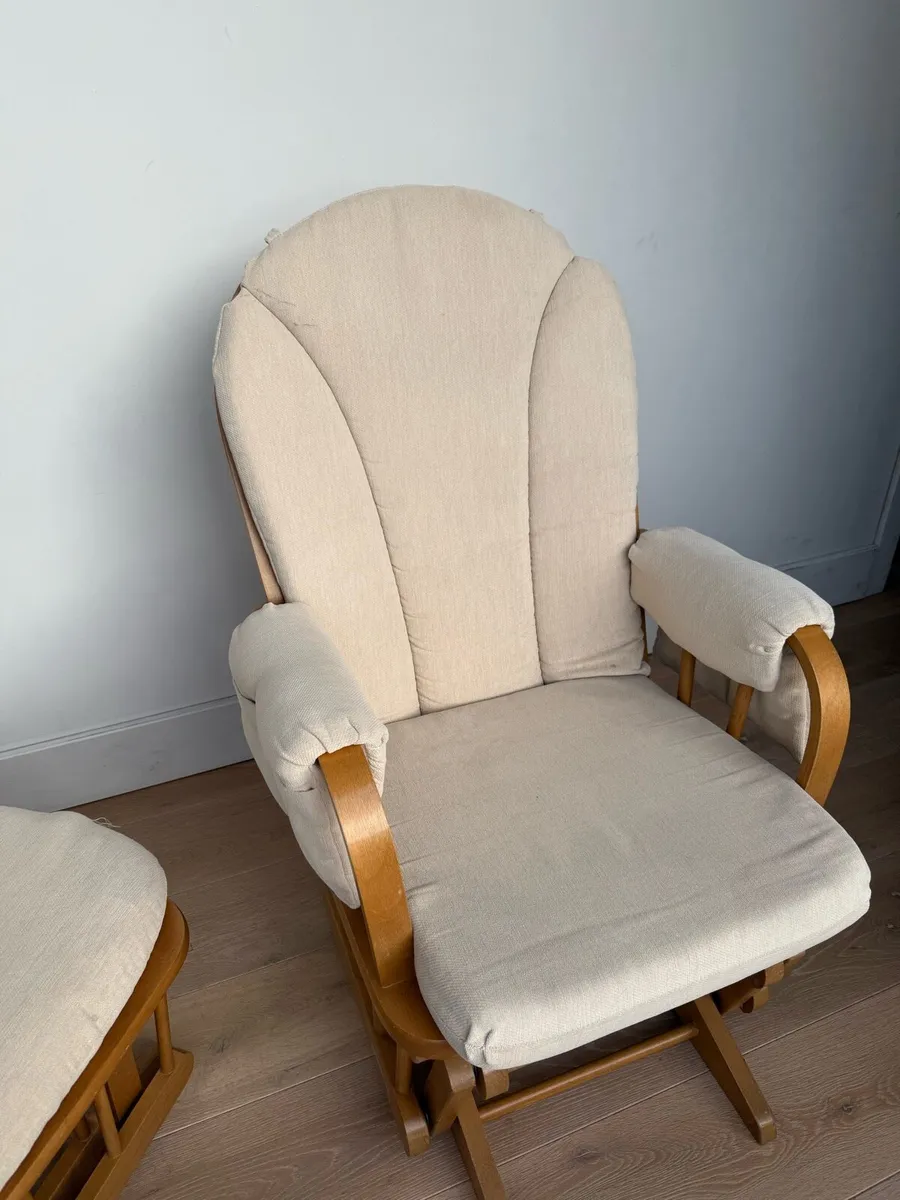 Rocking/glider chair - Image 1