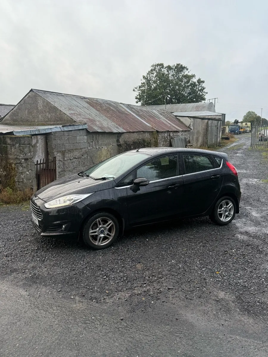 2014 ford fiesta - Image 2