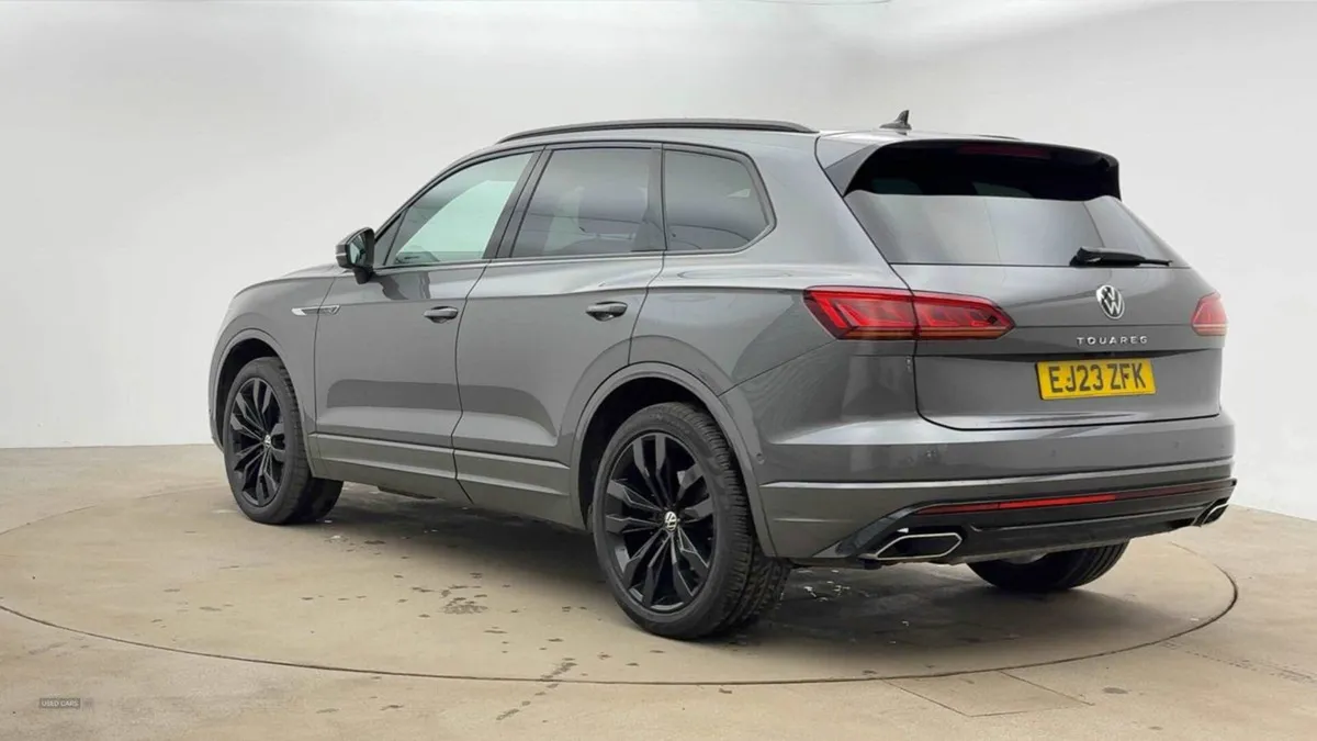 Volkswagen Touareg Diesel Estate - Image 3