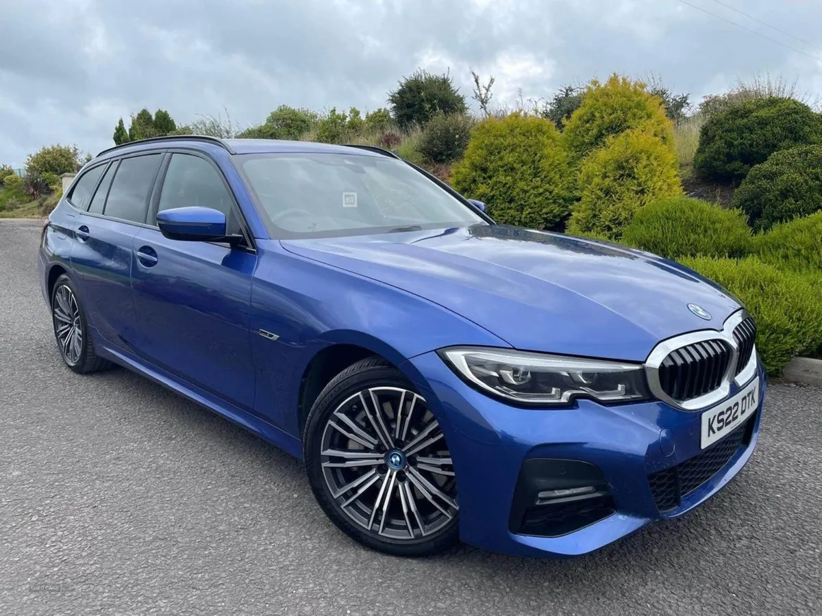 BMW 3 Series Touring - Image 1