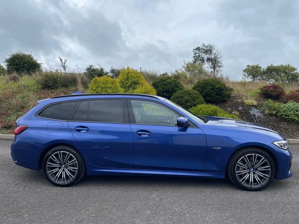 BMW 3 Series Touring - Image 3