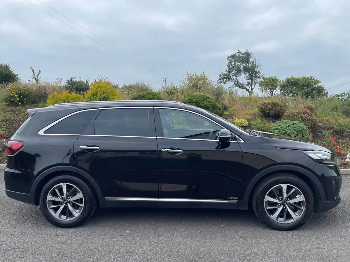Kia Sorento Diesel Station Wagon - Image 3