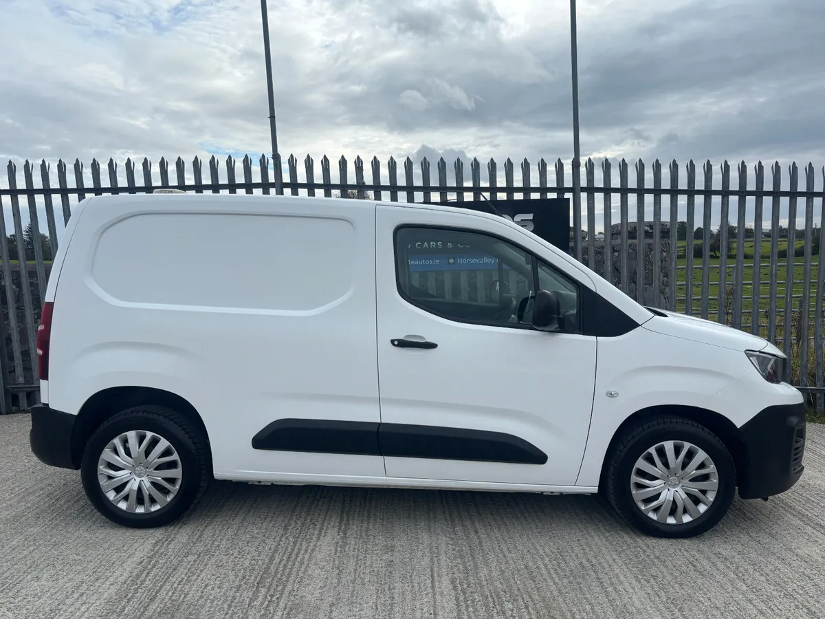 Peugeot Partner Professional Plus  2021 - Image 3