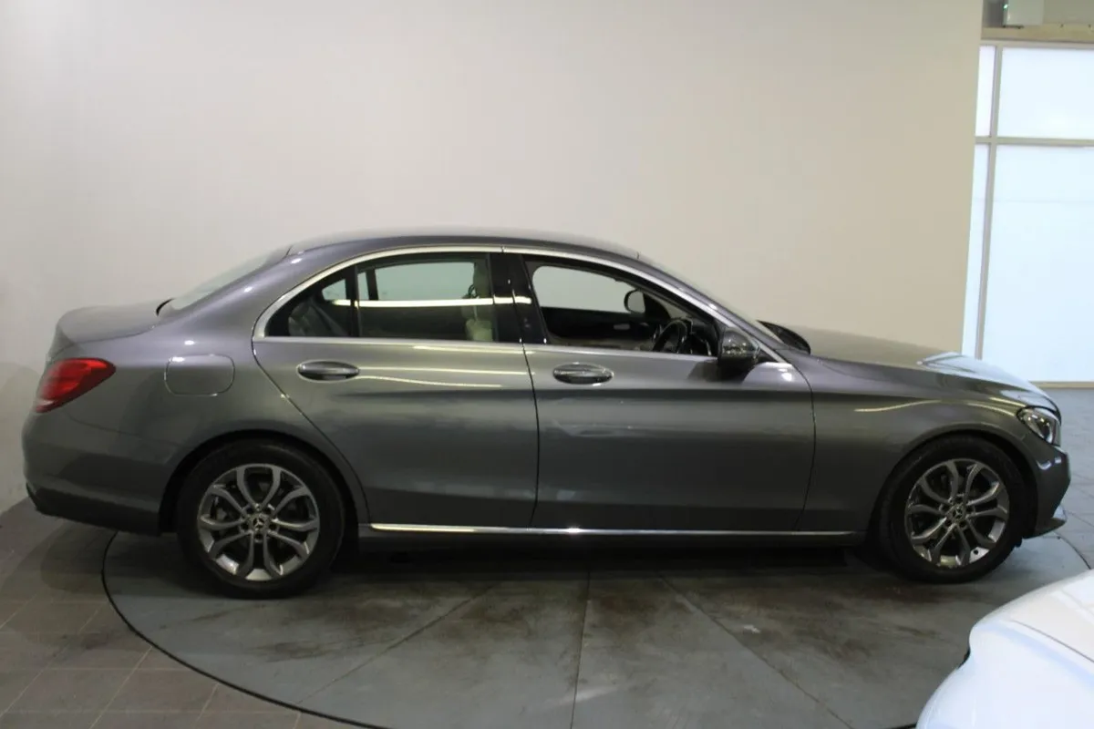Mercedes-Benz C-Class C Series 200D Avantgarde - Image 2
