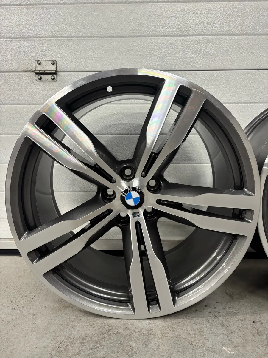 Bmw genuine alloys - Image 1