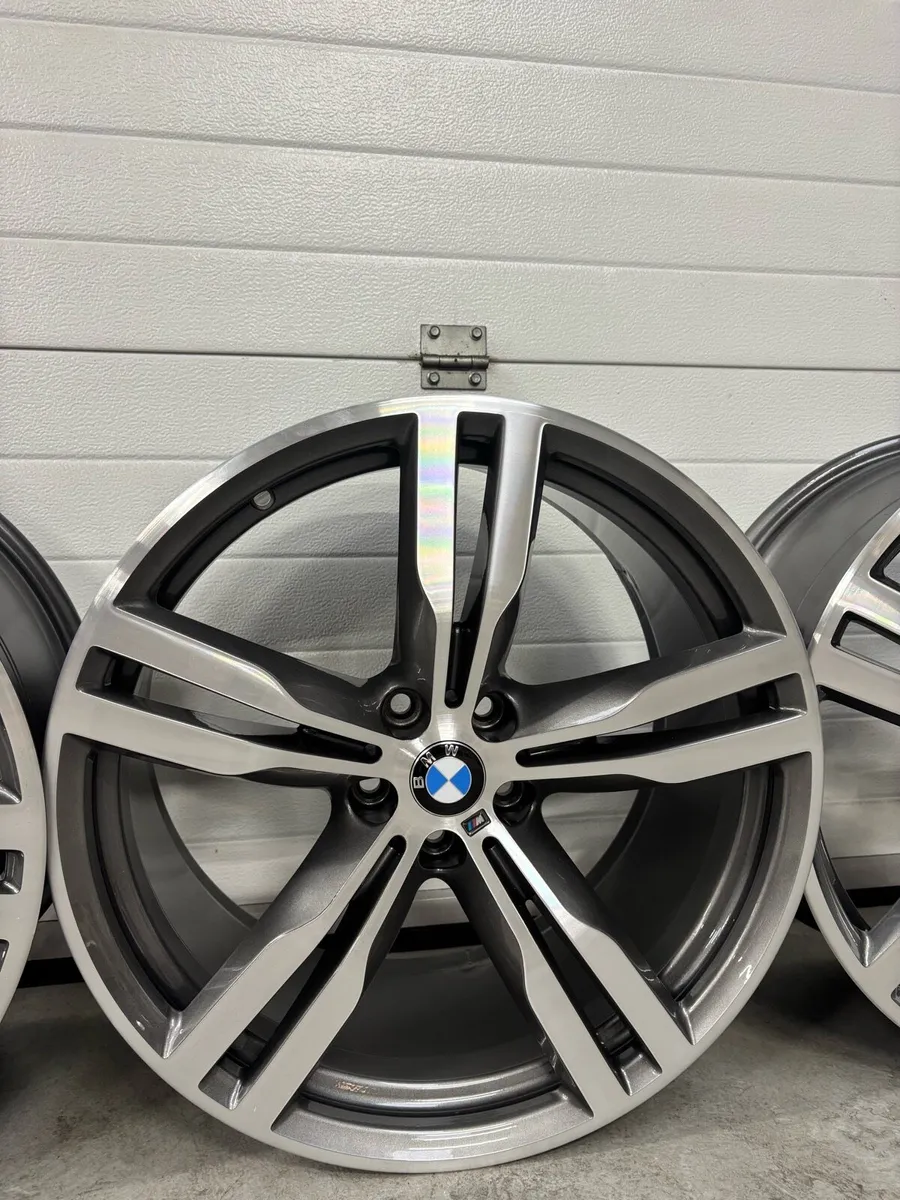 Bmw genuine alloys - Image 3
