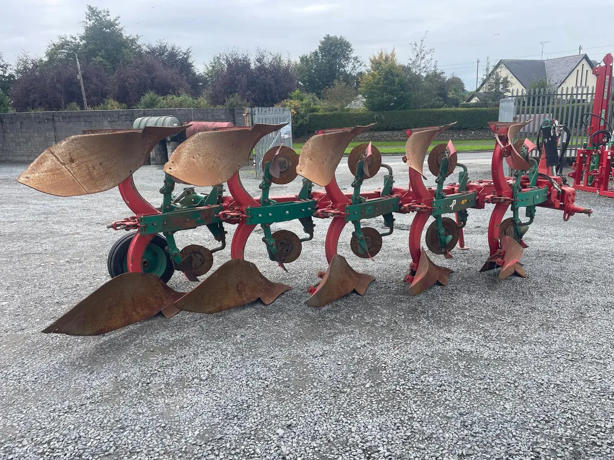 Kverneland ES 85-200 5 Furrow Reversible Plough - Image 1