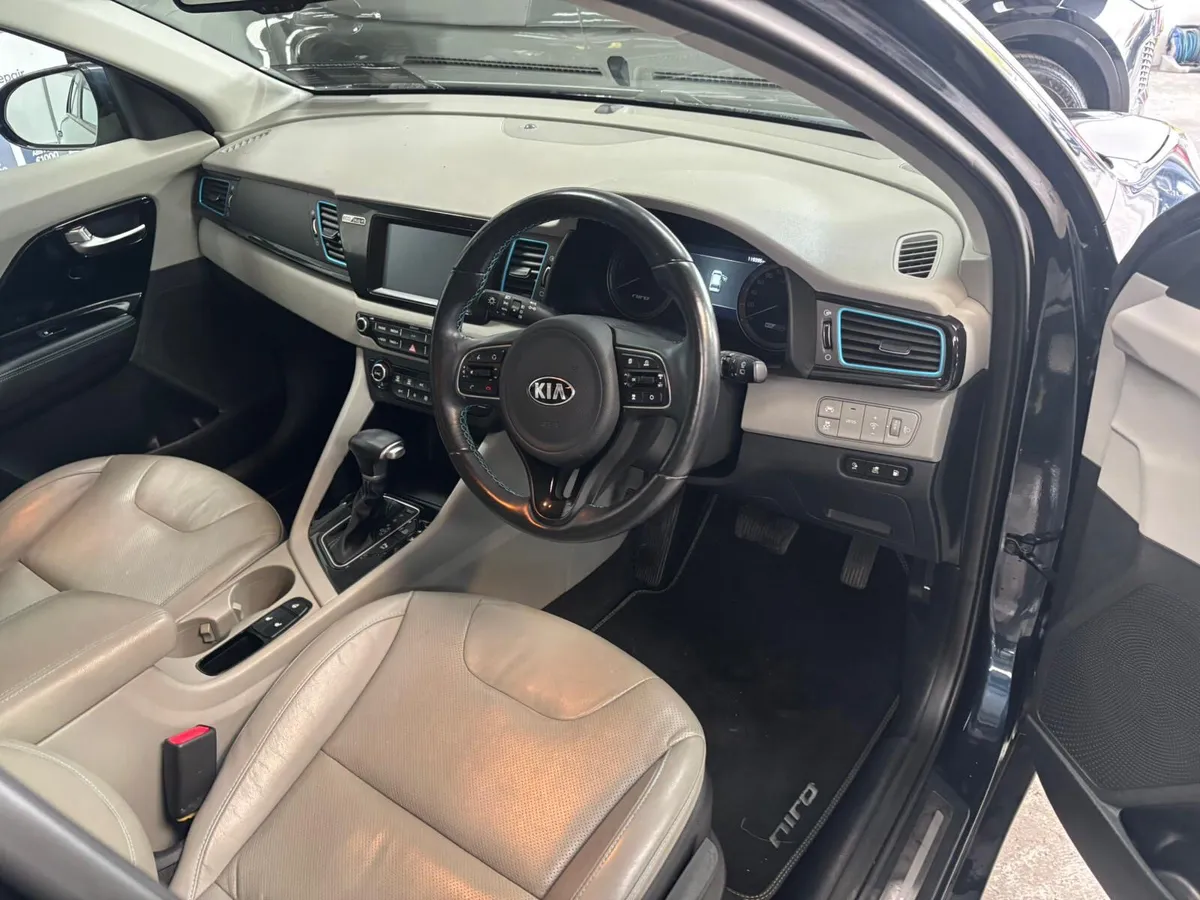 Kia Niro 2019 PHEV.  AUTOMATIC - Image 4