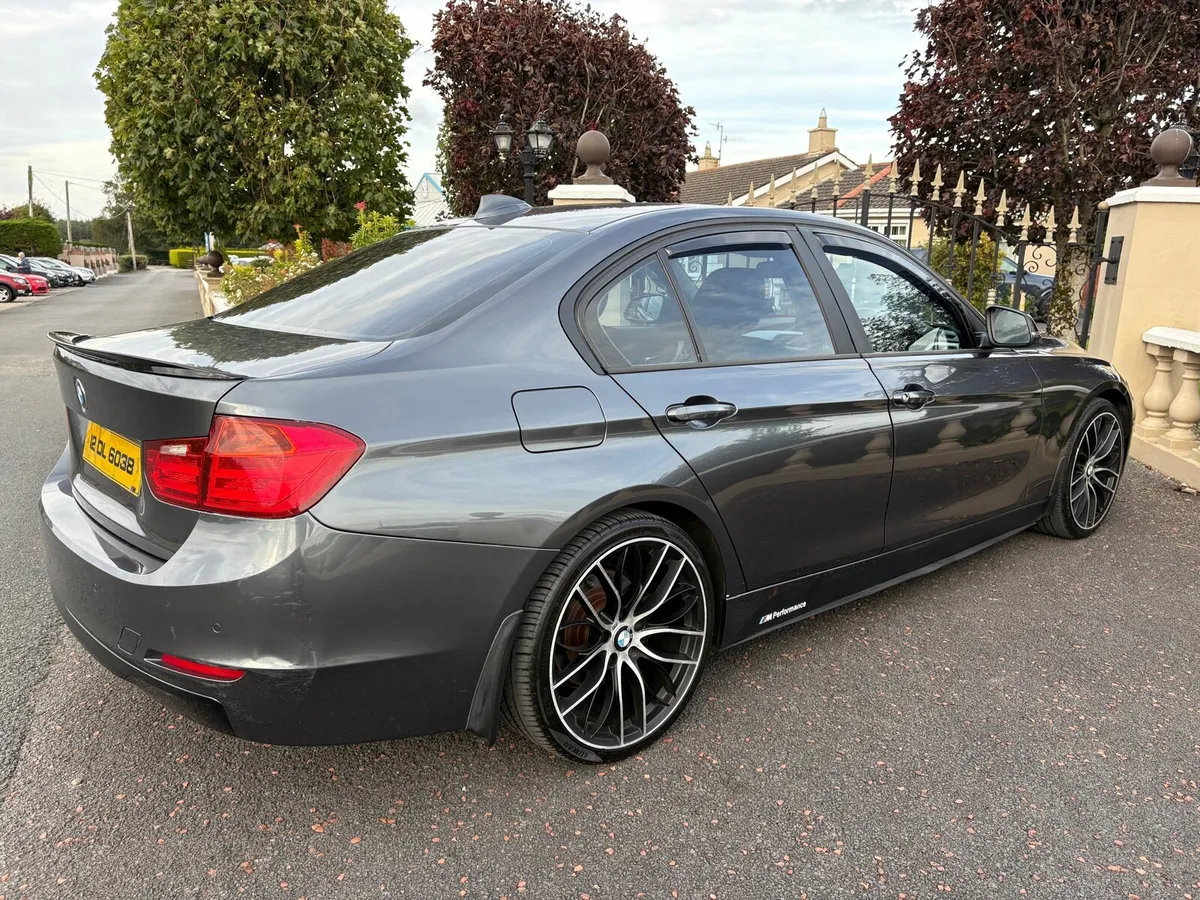 BMW 3 series F30 SE 2.0L Diesel - Image 3