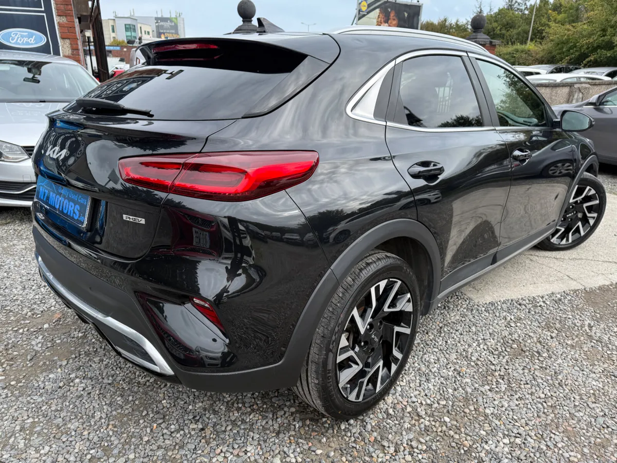 2023 Kia XCeed  1.6 HYBRID AUTO - Image 4