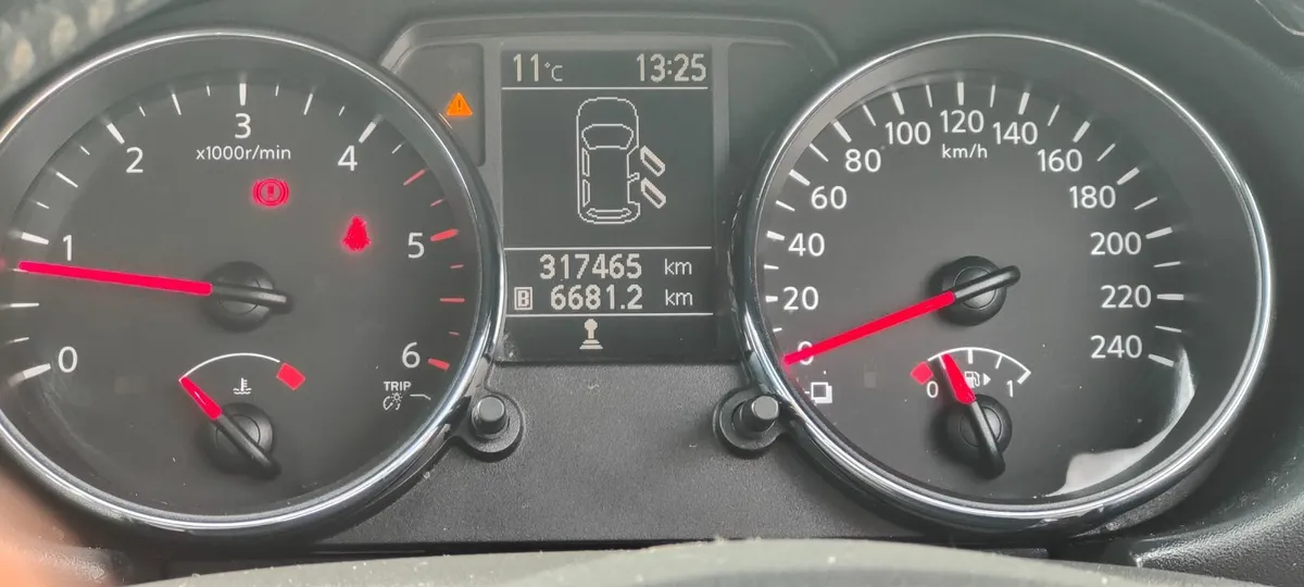 Nissan Qashqai 2011 - Image 4